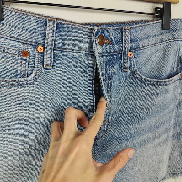 Madewell The Perfect‎ Jean Short Womens 26 Denim Cut Offs Light Wash Raw Hem - Picture 3 of 8